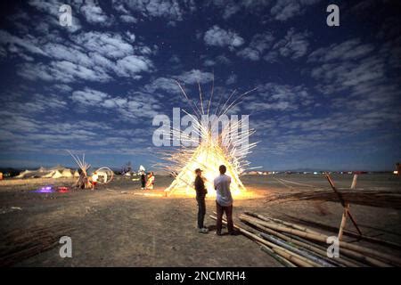  Die AfrikaBurn: Ein Feuerwerk der Kreativität und Selbstentdeckung in der Karoo