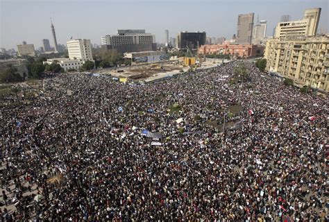 Der Tahrir-Platz Aufstand: Ein Wendepunkt in der ägyptischen Geschichte durch Khaled Said